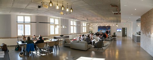 Foto 72 von 121: BASECAMP Themenwoche: „WAKE UP!“ Cybermobbing Workshop (29.10.2021)