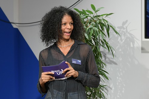 Foto 26 von 121: BASECAMP Themenwoche: „WAKE UP!“ Cybermobbing Workshop (29.10.2021)