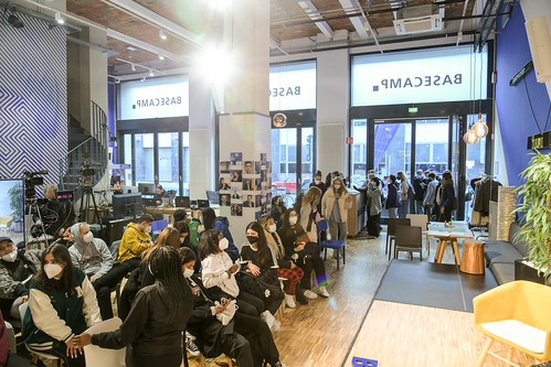 Foto 15 von 121: BASECAMP Themenwoche: „WAKE UP!“ Cybermobbing Workshop (29.10.2021)