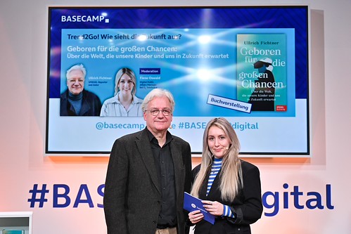 Foto 1 von 42: BASECAMP Trend2Go!: Buchvorstellung mit Ullrich Fichtner (15.02.2024)