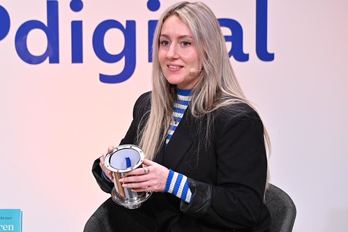 Foto 36 von 42: BASECAMP Trend2Go!: Buchvorstellung mit Ullrich Fichtner (15.02.2024)