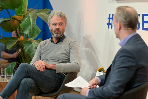 Foto 8 von 30: BASECAMP Nachgefragt!: Buchvorstellung "Die verwundbare Demokratie" (23.07.2024)