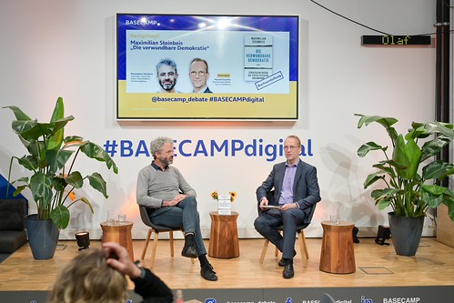 Foto 5 von 30: BASECAMP Nachgefragt!: Buchvorstellung "Die verwundbare Demokratie" (23.07.2024)