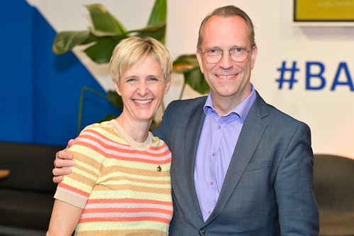 Foto 22 von 30: BASECAMP Nachgefragt!: Buchvorstellung "Die verwundbare Demokratie" (23.07.2024)