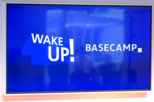 Foto 13 von 51: BASECAMP FishBowl: Jugenddialog 2.0 über den Einfluss von TikTok, Instagram & Co. auf unsere Demokratie (10.09.2024)