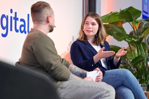 Foto 34 von 51: BASECAMP FishBowl: Jugenddialog 2.0 über den Einfluss von TikTok, Instagram & Co. auf unsere Demokratie (10.09.2024)