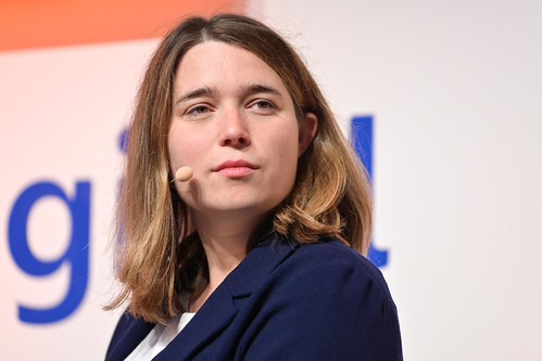 Foto 38 von 51: BASECAMP FishBowl: Jugenddialog 2.0 über den Einfluss von TikTok, Instagram & Co. auf unsere Demokratie (10.09.2024)