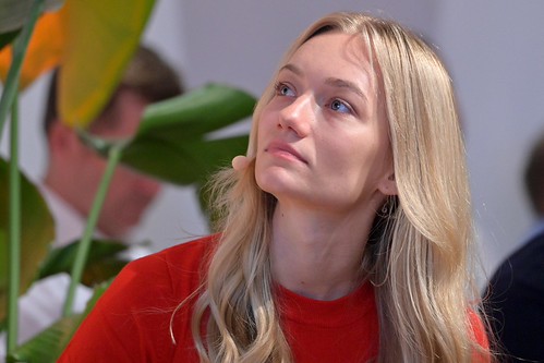 Foto 45 von 51: BASECAMP FishBowl: Jugenddialog 2.0 über den Einfluss von TikTok, Instagram & Co. auf unsere Demokratie (10.09.2024)