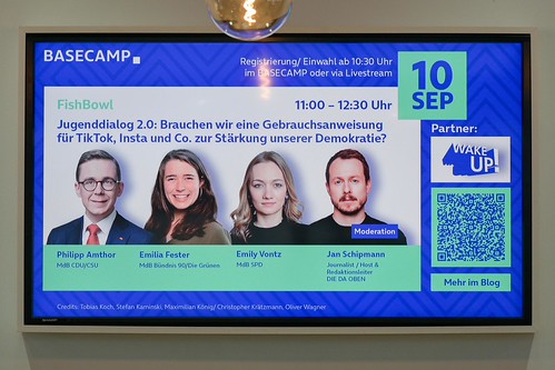 Foto 26 von 51: BASECAMP FishBowl: Jugenddialog 2.0 über den Einfluss von TikTok, Instagram & Co. auf unsere Demokratie (10.09.2024)