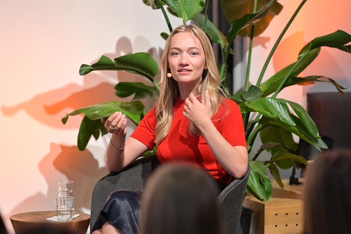 Foto 18 von 51: BASECAMP FishBowl: Jugenddialog 2.0 über den Einfluss von TikTok, Instagram & Co. auf unsere Demokratie (10.09.2024)