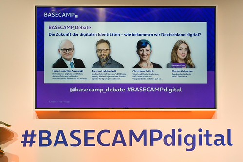 Foto 20 von 47: BASECAMP_Debate: Die Zukunft der digitalen Identitäten – wie bekommen wir Deutschland digital? (20.11.2024)