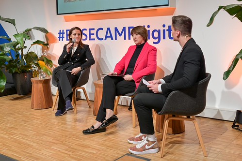 Foto 111 von 114: VDA Startup Synergy 2024: Startups made in Germany – Wie wettbewerbsfähig sind wir? (02.12.2024)