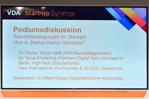 Foto 21 von 114: VDA Startup Synergy 2024: Startups made in Germany – Wie wettbewerbsfähig sind wir? (02.12.2024)