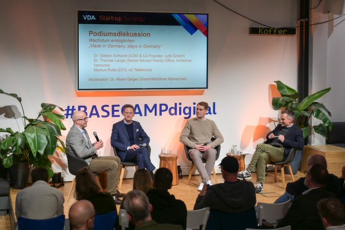 Foto 33 von 114: VDA Startup Synergy 2024: Startups made in Germany – Wie wettbewerbsfähig sind wir? (02.12.2024)