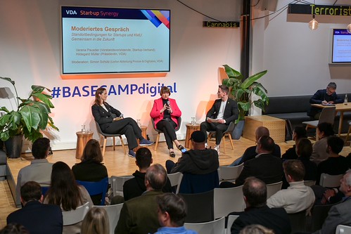Foto 1 von 114: VDA Startup Synergy 2024: Startups made in Germany – Wie wettbewerbsfähig sind wir? (02.12.2024)