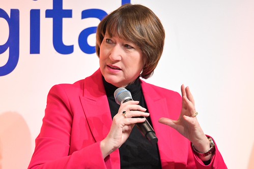 Foto 6 von 114: VDA Startup Synergy 2024: Startups made in Germany – Wie wettbewerbsfähig sind wir? (02.12.2024)