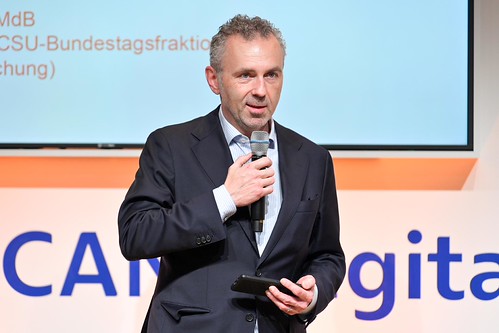 Foto 62 von 114: VDA Startup Synergy 2024: Startups made in Germany – Wie wettbewerbsfähig sind wir? (02.12.2024)