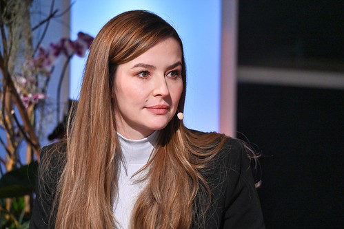 Foto 3 von 37: BASECAMP Kitchen Talk: Katrin Bauerfeind im Gespräch mit Felix Banaszak (12.02.2025)