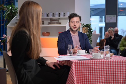 Foto 30 von 37: BASECAMP Kitchen Talk: Katrin Bauerfeind im Gespräch mit Felix Banaszak (12.02.2025)