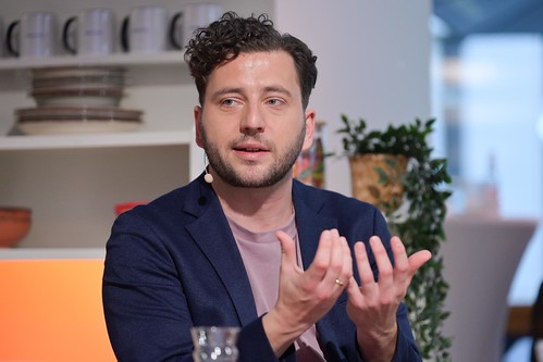 Foto 29 von 37: BASECAMP Kitchen Talk: Katrin Bauerfeind im Gespräch mit Felix Banaszak (12.02.2025)