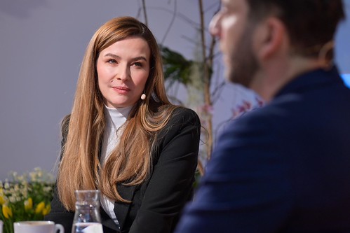 Foto 35 von 37: BASECAMP Kitchen Talk: Katrin Bauerfeind im Gespräch mit Felix Banaszak (12.02.2025)