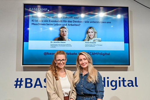 Foto 1 von 38: BASECAMP Trend2Go!: KI ist wie ein Exoskelett für das Denken – wie unterstützen uns Maschinen beim Leben und Arbeiten? (05.06.2025)