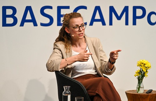 Foto 36 von 38: BASECAMP Trend2Go!: KI ist wie ein Exoskelett für das Denken – wie unterstützen uns Maschinen beim Leben und Arbeiten? (05.06.2025)