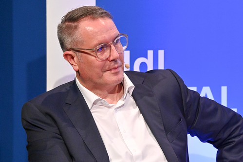 Foto 23 von 23: UdL Digital Talk mit Alexander Schweitzer und Lena Weirauch: Kollege KI ist da – Wie kommen wir durch den Kulturwandel? (16.10.2025)