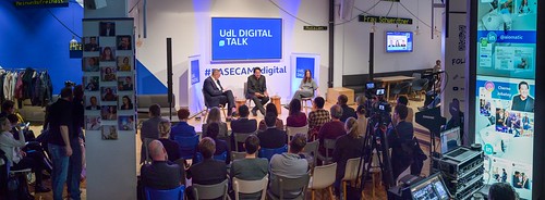 Foto 11 von 23: UdL Digital Talk mit Alexander Schweitzer und Lena Weirauch: Kollege KI ist da – Wie kommen wir durch den Kulturwandel? (16.10.2025)