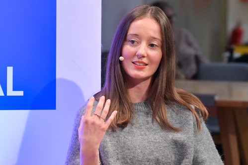 Foto 12 von 23: UdL Digital Talk mit Alexander Schweitzer und Lena Weirauch: Kollege KI ist da – Wie kommen wir durch den Kulturwandel? (16.10.2025)