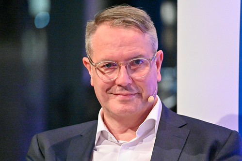 Foto 17 von 23: UdL Digital Talk mit Alexander Schweitzer und Lena Weirauch: Kollege KI ist da – Wie kommen wir durch den Kulturwandel? (16.10.2025)