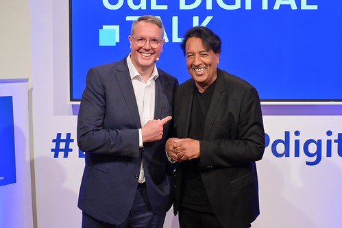 Foto 20 von 23: UdL Digital Talk mit Alexander Schweitzer und Lena Weirauch: Kollege KI ist da – Wie kommen wir durch den Kulturwandel? (16.10.2025)