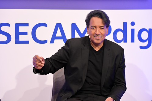 Foto 21 von 23: UdL Digital Talk mit Alexander Schweitzer und Lena Weirauch: Kollege KI ist da – Wie kommen wir durch den Kulturwandel? (16.10.2025)