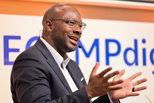 Foto 15 von 26: BASECAMP Nachgefragt!: Auf ein Wort mit Armand Zorn – Wieviel Modernisierung brauchen Staat und Wirtschaft? (14.01.2026)