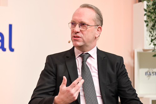 Foto 24 von 26: BASECAMP Nachgefragt!: Auf ein Wort mit Armand Zorn – Wieviel Modernisierung brauchen Staat und Wirtschaft? (14.01.2026)