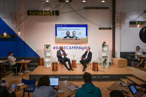 Foto 18 von 26: BASECAMP Nachgefragt!: Auf ein Wort mit Armand Zorn – Wieviel Modernisierung brauchen Staat und Wirtschaft? (14.01.2026)