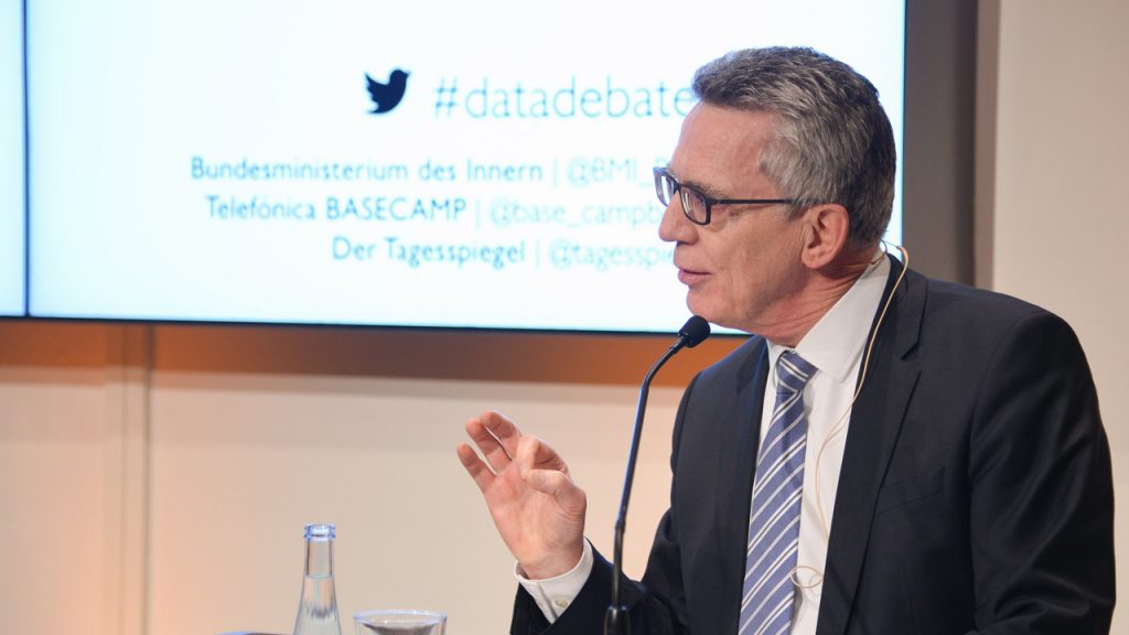 Data Debates 1 Dr. Thomas de Maizière