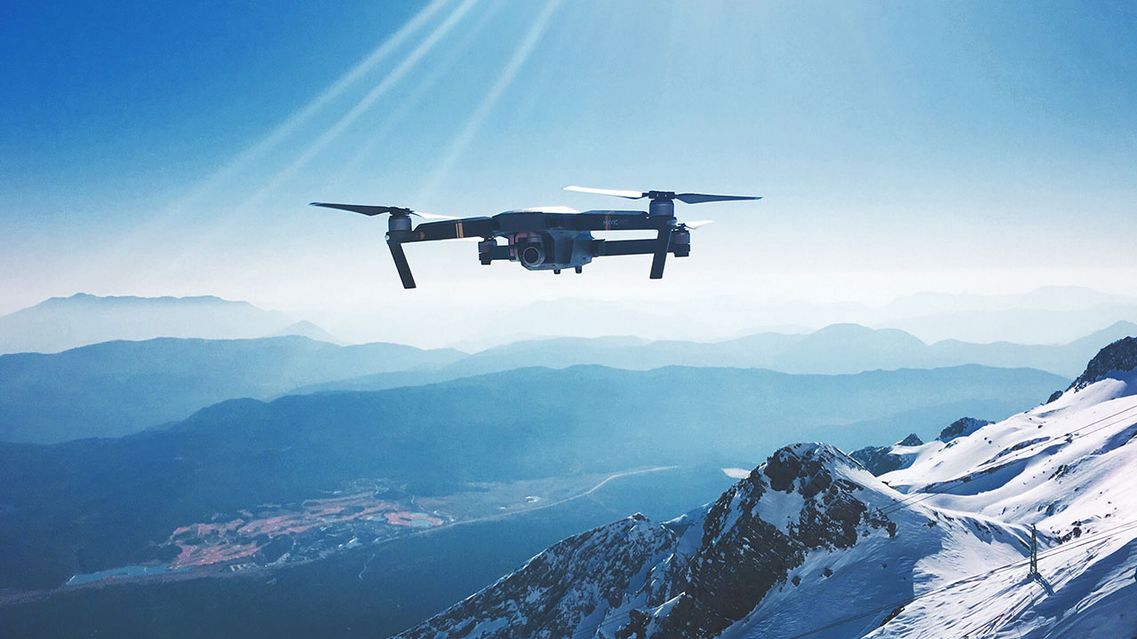 unsplash Drohne Berge Landschaft Schnee Himmel