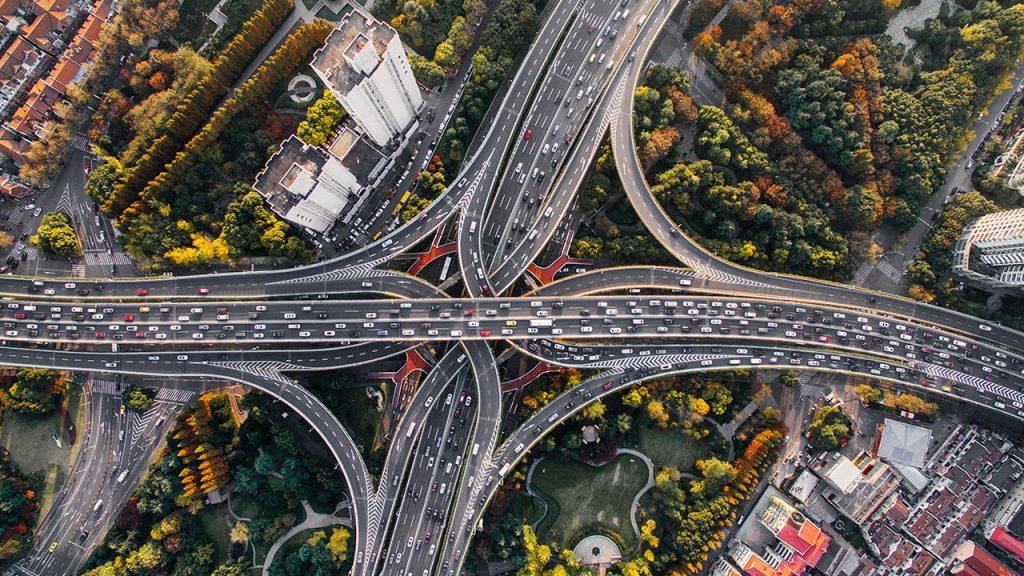 unsplash Strasse Kreuzung Autobahn Stau Verkehr Autos