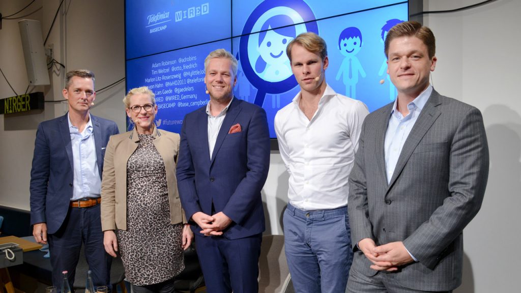 Von links: Prof. Dr. Tim Weitzel, Dr. Nanne von Hahn, Lars Gaede, Marlon Litz-Rosenzweig, Adam Robinson (Foto: Henrik Andree)