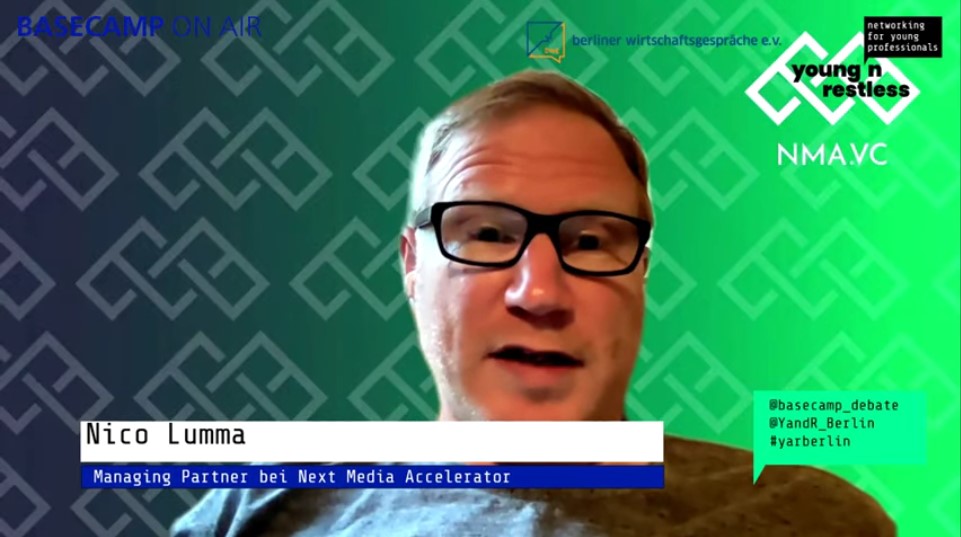 Screenshot der Veranstaltung: Nico Lumma, Managing Partner bei Next Media Accelerato