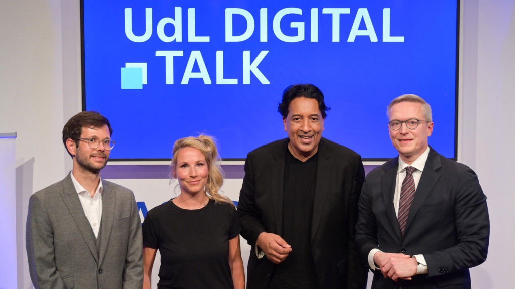 v.l.n.r.: Philippe Gröschel, Fränzi Kühne, Cherno Jobatey und Dr. Karsten Wildberger | Foto: Henrik Andree