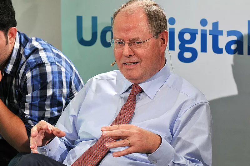 Hat Grund zur Freude: Peer Steinbrück. Seine SPD gibt online die beste Figur aller Parteien ab.