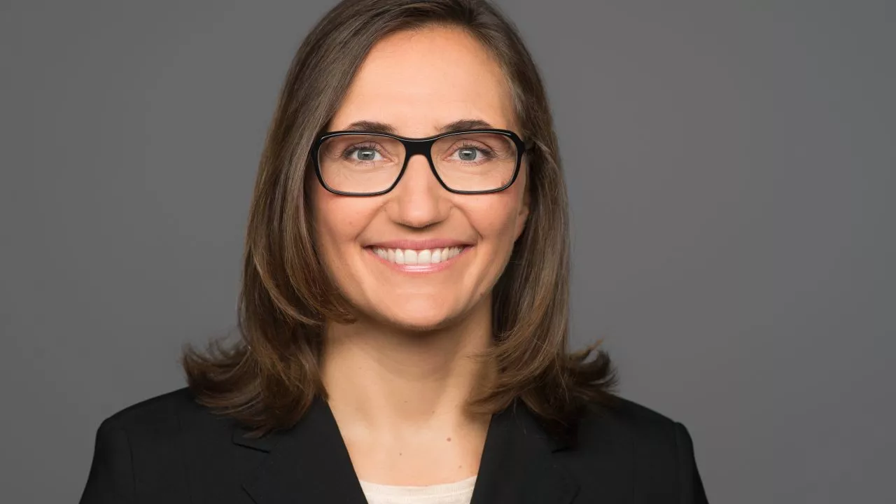 Dr. Andrea Huber