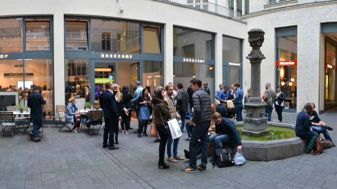 BASECAMP Außenansicht