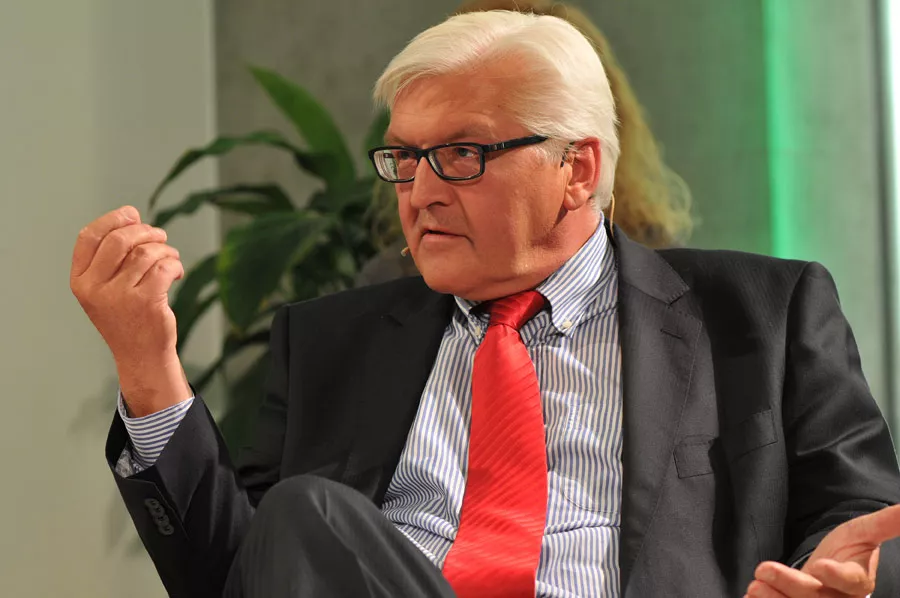 UdL Digital Talk mit Frank-Walter Steinmeier und Cherno Jobatey.