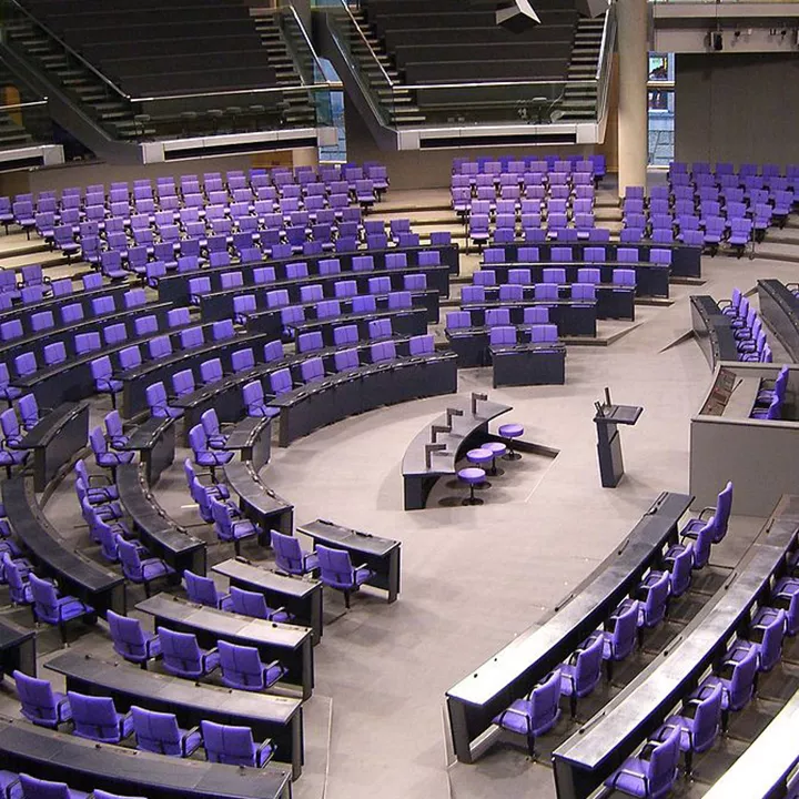 Parlament-1024x672