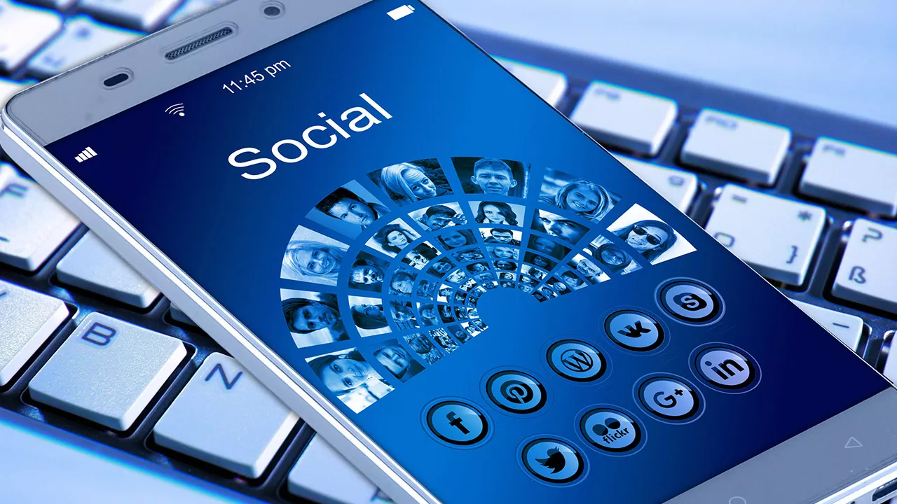 pixabay geralt smartphone Social Media
