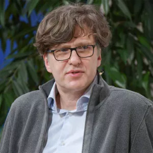 Prof. Slawomir Stanczak