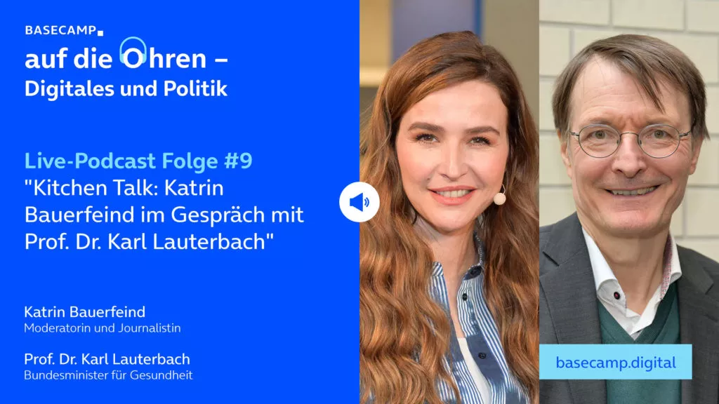 Live-Podcast Folge 9 „Kitchen Talk: Moderatorin und Journalistin Katrin Bauerfeind im Gespräch mit Prof. Dr. Karl Lauterbach, Bundesminister für Gesundheit“ auf YouTube anhören.
